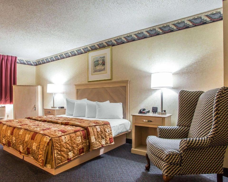 Rodeway Inn & Suites - main image