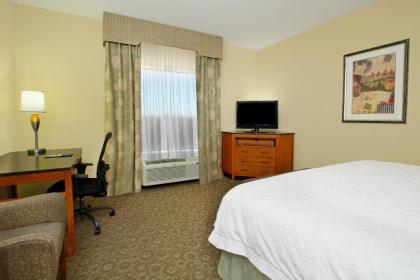 Hampton Inn & Suites Buffalo - image 17