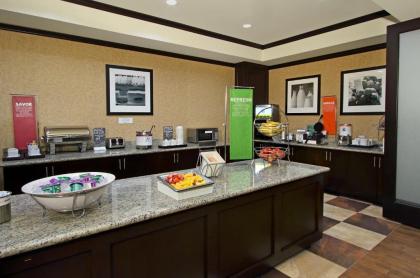 Hampton Inn & Suites Buffalo - image 7