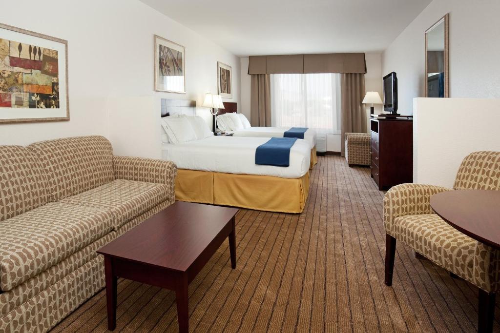 Holiday Inn Express Buffalo - image 3