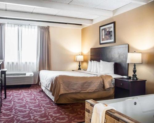 Quality Inn Buffalo Airport - image 4