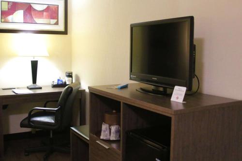 Best Western PLUS Galleria Inn & Suites - image 5