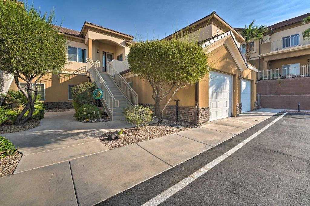 Ideally Located Bullhead City Townhome with Balcony! - image 3