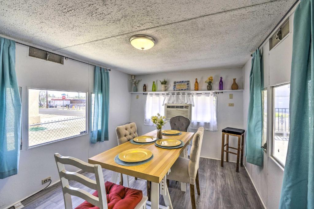 Colorful Bullhead City Home by Rotary Park! - image 2