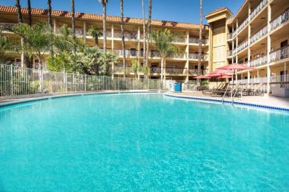 Ramada by Wyndham Burbank Airport - image 10