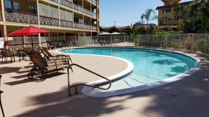 Ramada by Wyndham Burbank Airport - image 3