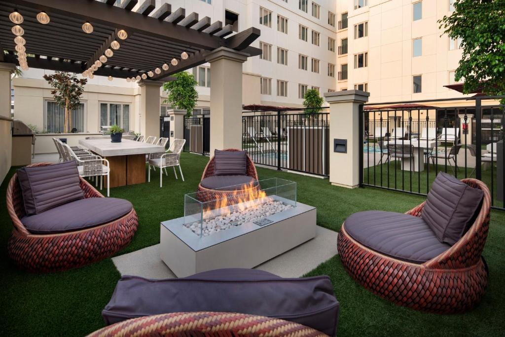 Residence Inn by Marriott Los Angeles Glendale - main image