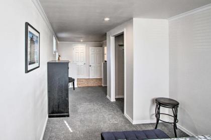 Convenient Burien Getaway 10 Mi to Dtwn SEA! - image 12