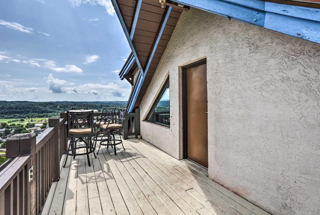 Burkesville Apartment with Views and Pool Access! - image 7