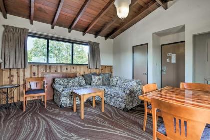 Burkesville Apt with Deck Views and Pool Access! - image 7