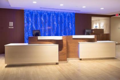 Fairfield Inn & Suites by Marriott Burlington - image 10