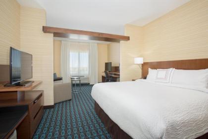 Fairfield Inn & Suites by Marriott Burlington - image 7