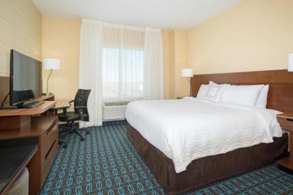 Fairfield Inn & Suites by Marriott Burlington - image 8