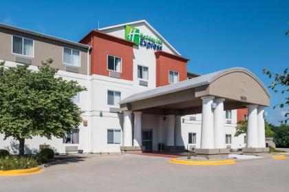 Holiday Inn Express Hotel & Suites Burlington an IHG Hotel - image 6