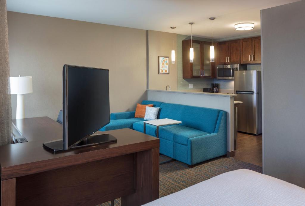 Residence Inn by Marriott Boston Burlington - image 7