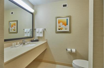 Fairfield Inn & Suites Burlington - image 14