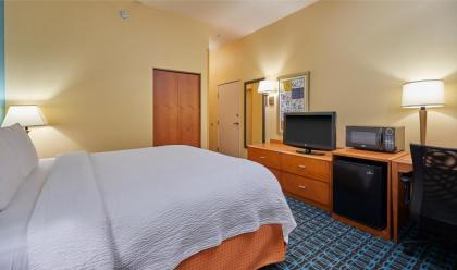 Fairfield Inn & Suites Burlington - image 3