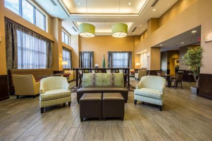 Hampton Inn & Suites Burlington - image 3