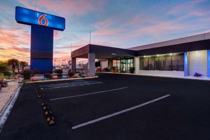 Motel 6 Burlington - image 10