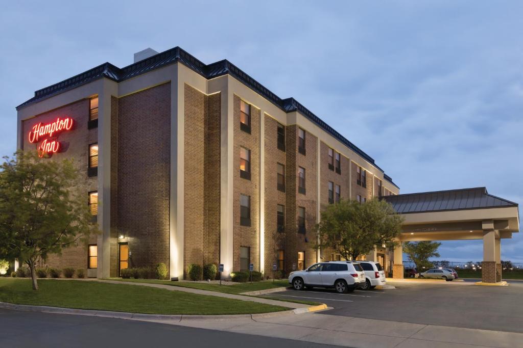 Hampton Inn Minneapolis-Burnsville - main image