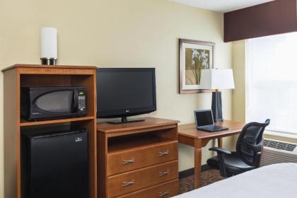 Hampton Inn Minneapolis-Burnsville - image 16