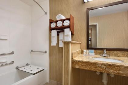 Hampton Inn Minneapolis-Burnsville - image 6