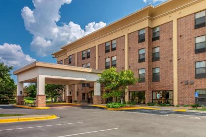 Hampton Inn Minneapolis-Burnsville - image 9