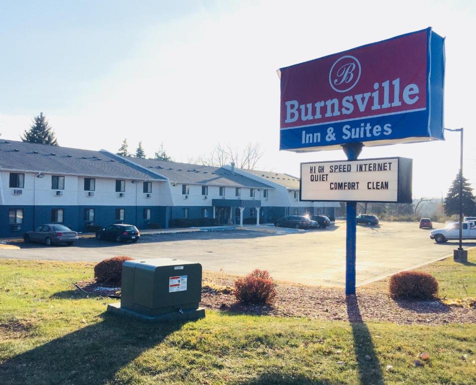 Burnsville Inn & Suites - main image