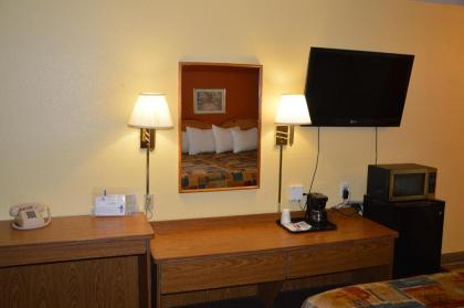 Burnsville Inn & Suites - image 11