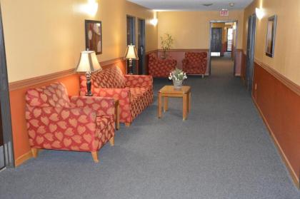 Burnsville Inn & Suites - image 14