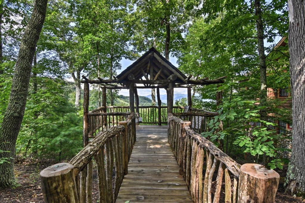 Mountaintop Home with Views 36 Miles to Asheville! - image 6