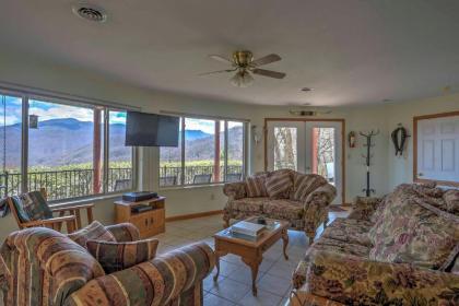 Pisgah National Forest Apartment with Deck and Views! - image 10