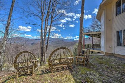 Pisgah National Forest Apartment with Deck and Views! - image 8