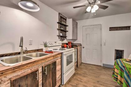 Modern Dog-Friendly Getaway on Cane River! - image 8