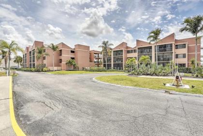 Waterfront Punta Gorda Condo with Pool and Marina - image 4