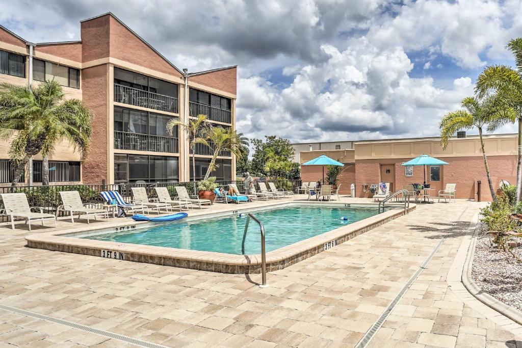 Waterfront Punta Gorda Condo with Pool and Marina - image 7