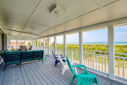 Barefoot Hideaway Family Beachfront Retreat - image 15