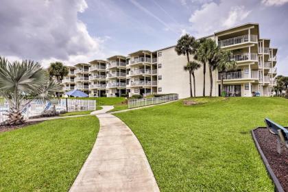 St Augustine Beach Condo with Patio and Pool Access! - image 11