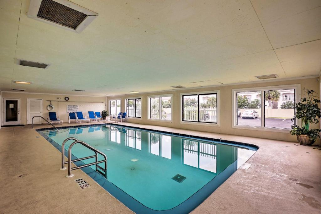 St Augustine Beach Condo with Patio and Pool Access! - image 2