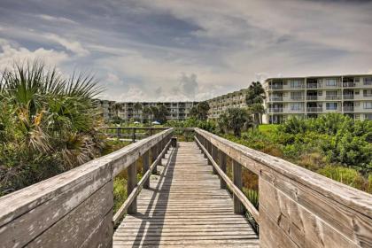 St Augustine Beach Condo with Patio and Pool Access! - image 9