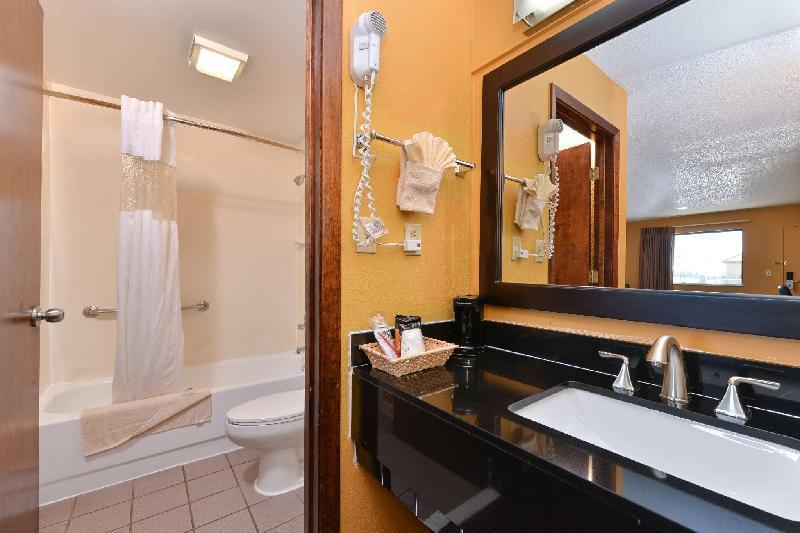 Americas Best Value Inn Byram - image 6