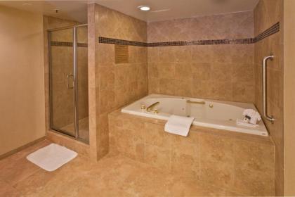 DoubleTree by Hilton Rosemead - image 2