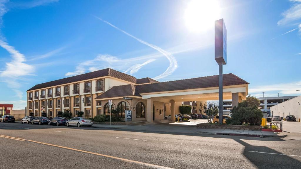 Best Western Norwalk Inn - main image