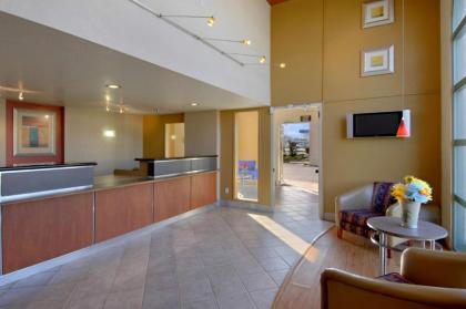 California Inn and Suites Rancho Cordova - image 3