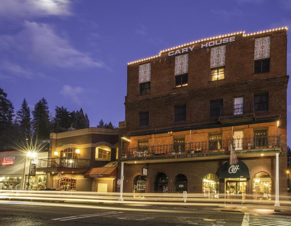 Historic Cary House Hotel - main image