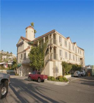 Americas Best Value Inn San Clemente Beach - image 2