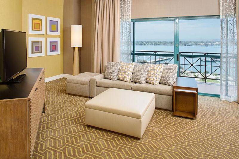 Embassy Suites by Hilton San Diego Bay Downtown - image 3