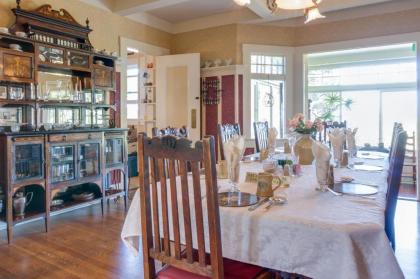 The Jabberwock Bed & Breakfast - image 3