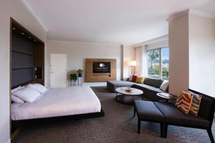 DoubleTree by Hilton San Diego-Mission Valley - image 2