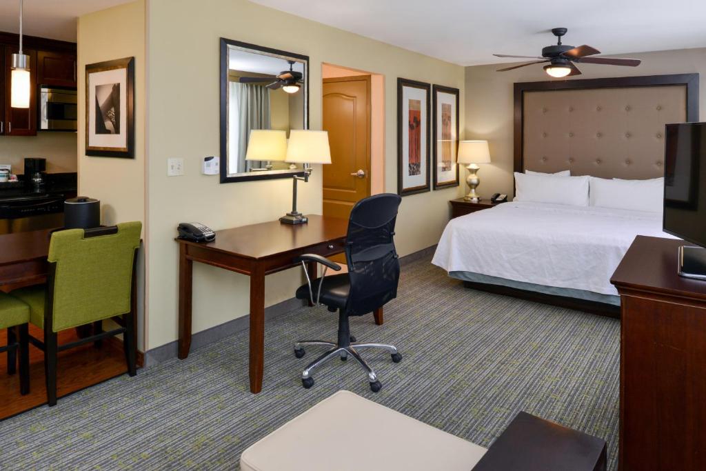 Homewood Suites by Hilton Fresno - image 3